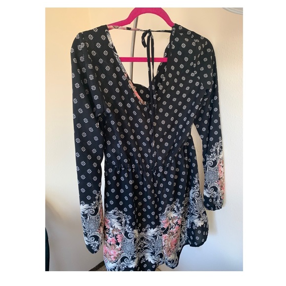 BLACK & PRINT ROMPER - Picture 4 of 4